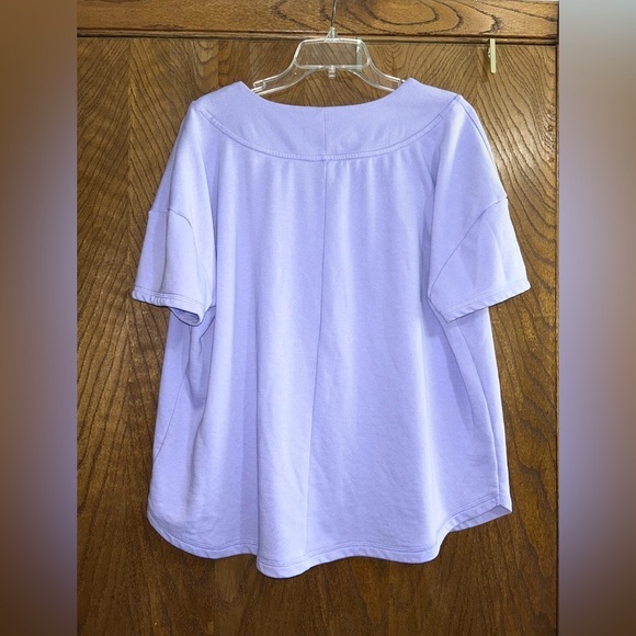 Lane Bryant 14/16 Lavender v-neck short sleeve sweatshirt - Picture 2 of 4